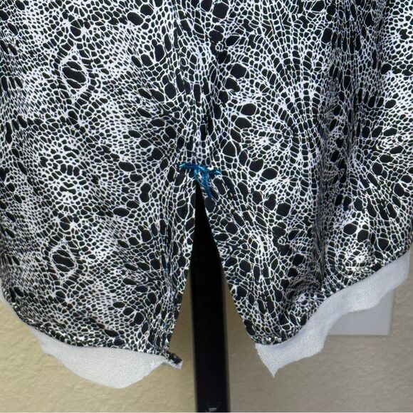 Cosmopolitan Nightie Slip Black and White Patterned With Blue Lace Size Large - Picture 7 of 16